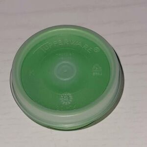 NEW Tupperware Smidget Container 1oz